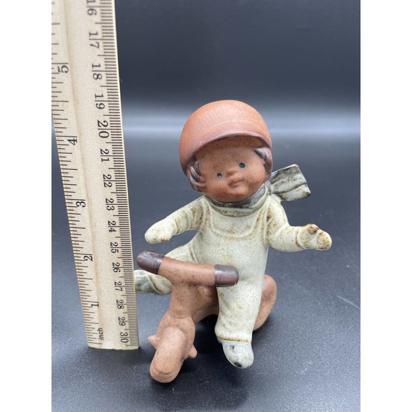 UCTCI Boy Riding Tricycle Stoneware Made In Japan - Picture 7 of 7